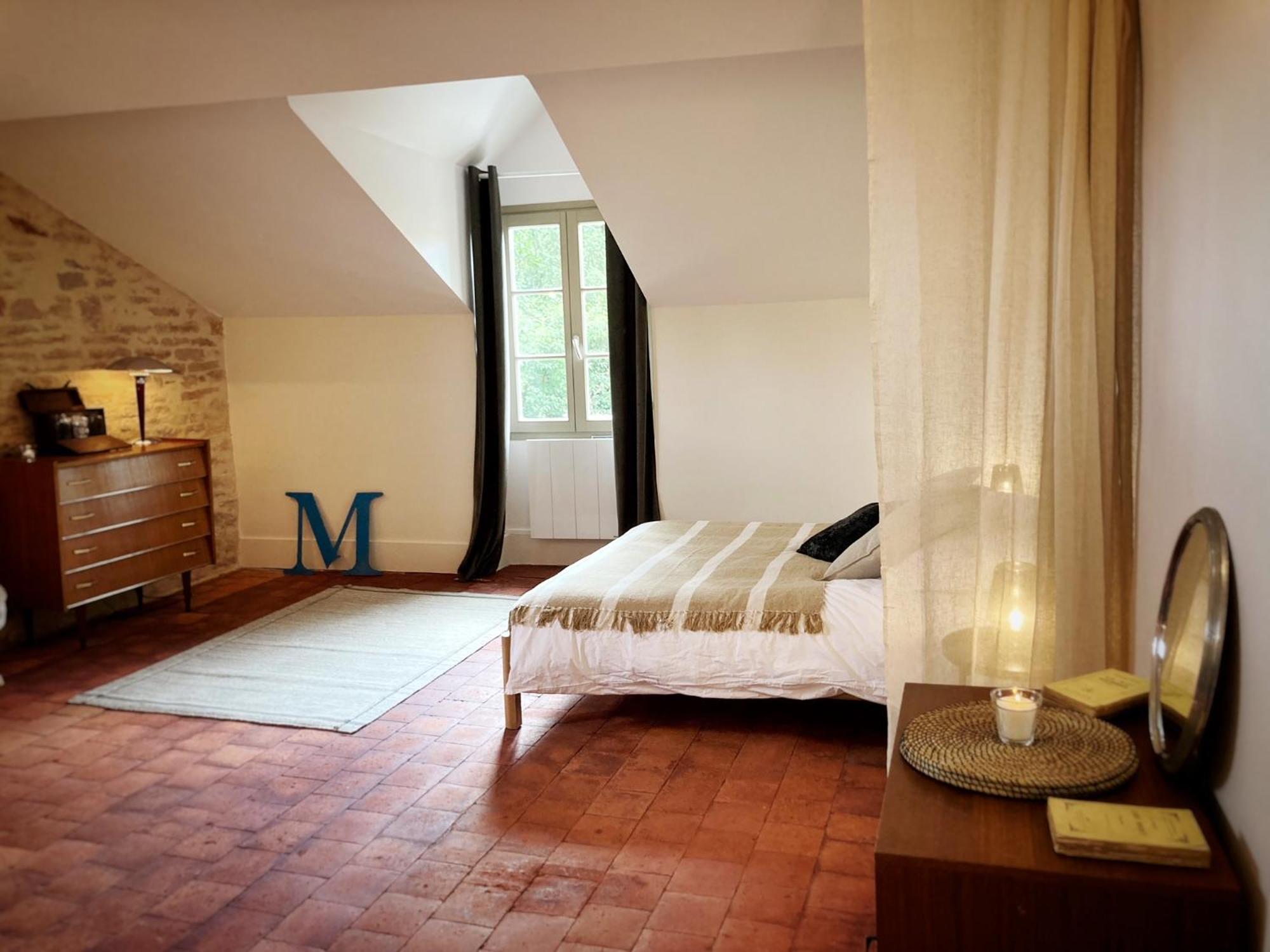 La Maison De Margaret Cluny Exterior photo