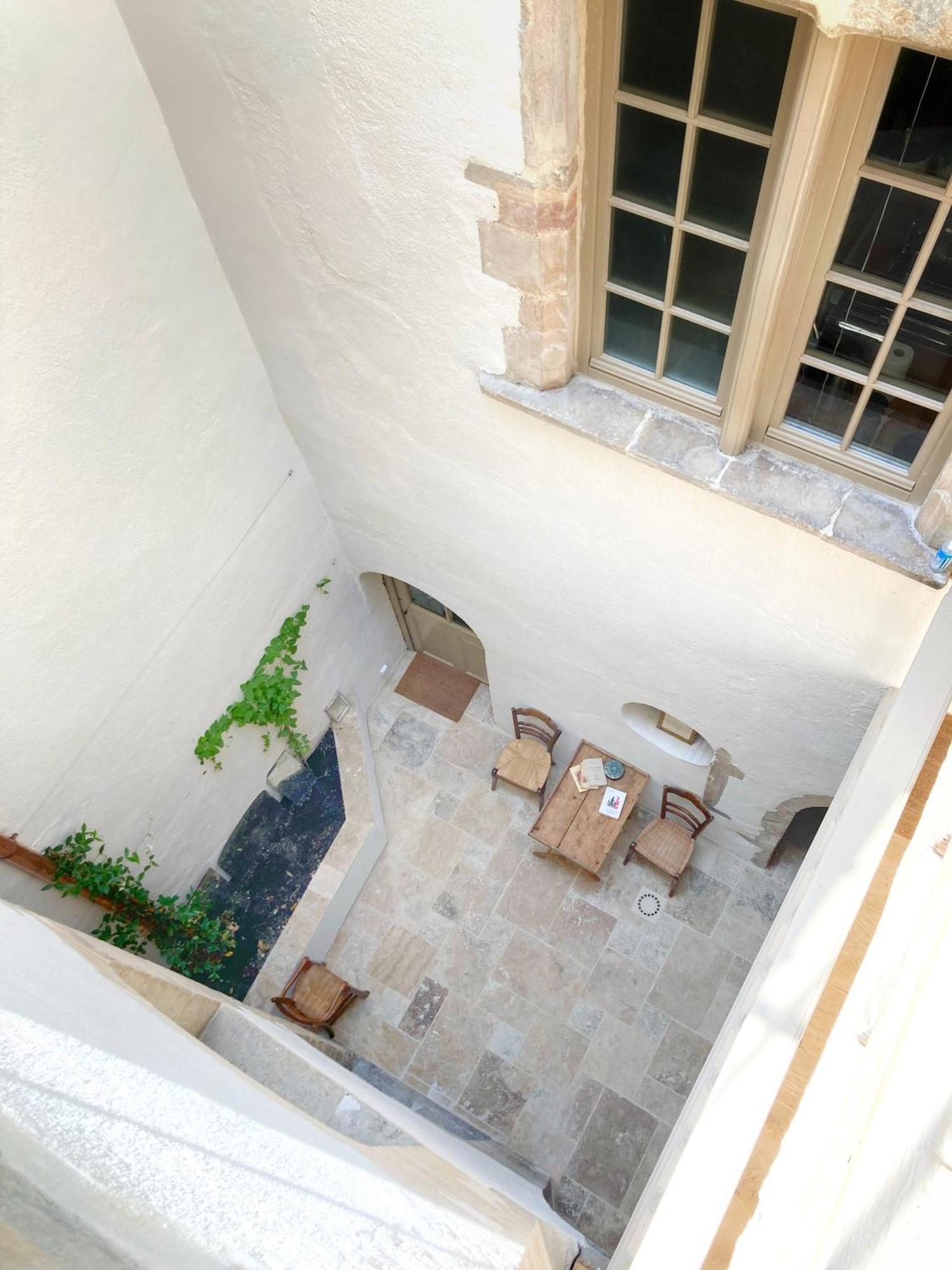 La Maison De Margaret Cluny Exterior photo